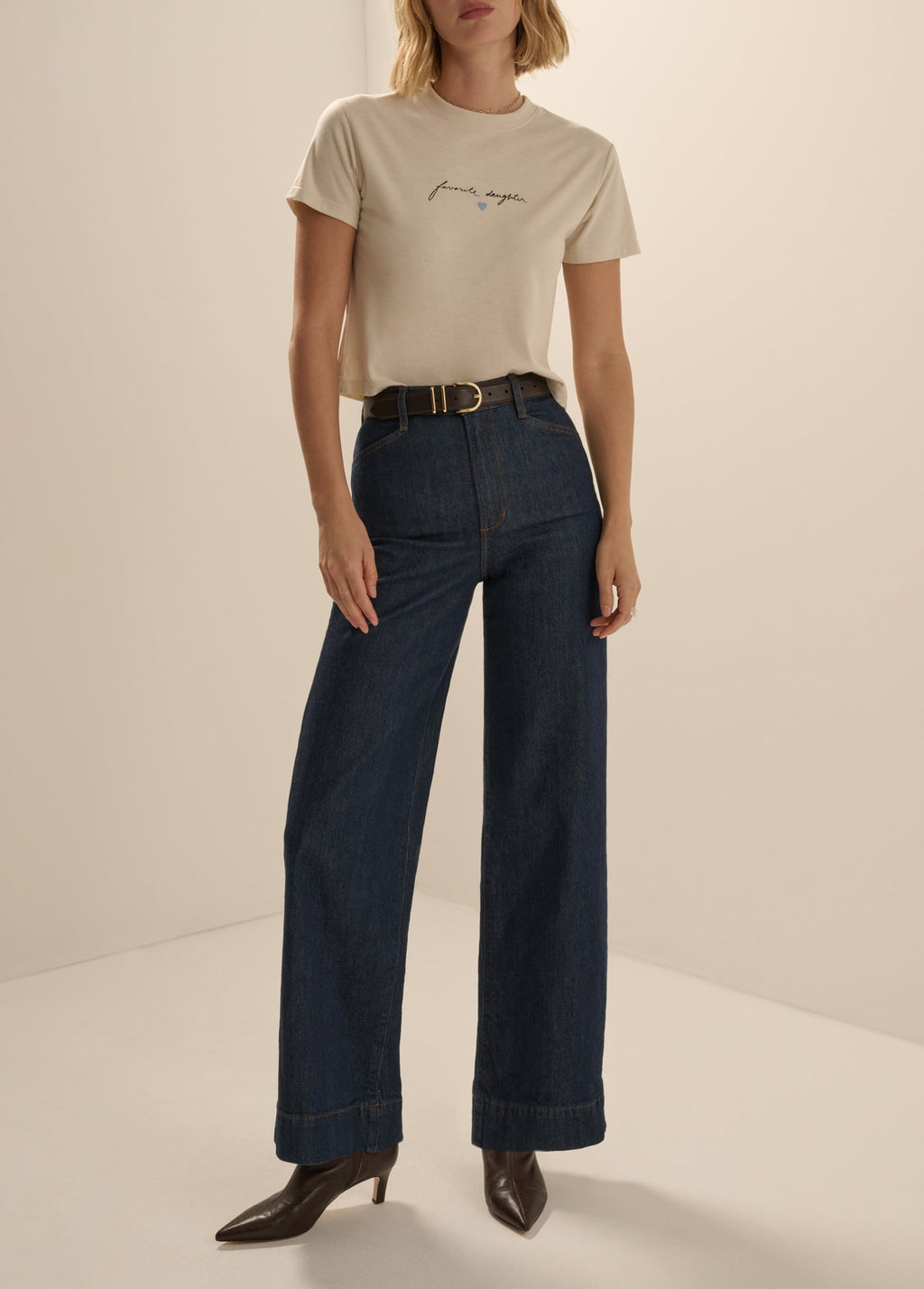 THE CROPPED SIGNATURE TEE