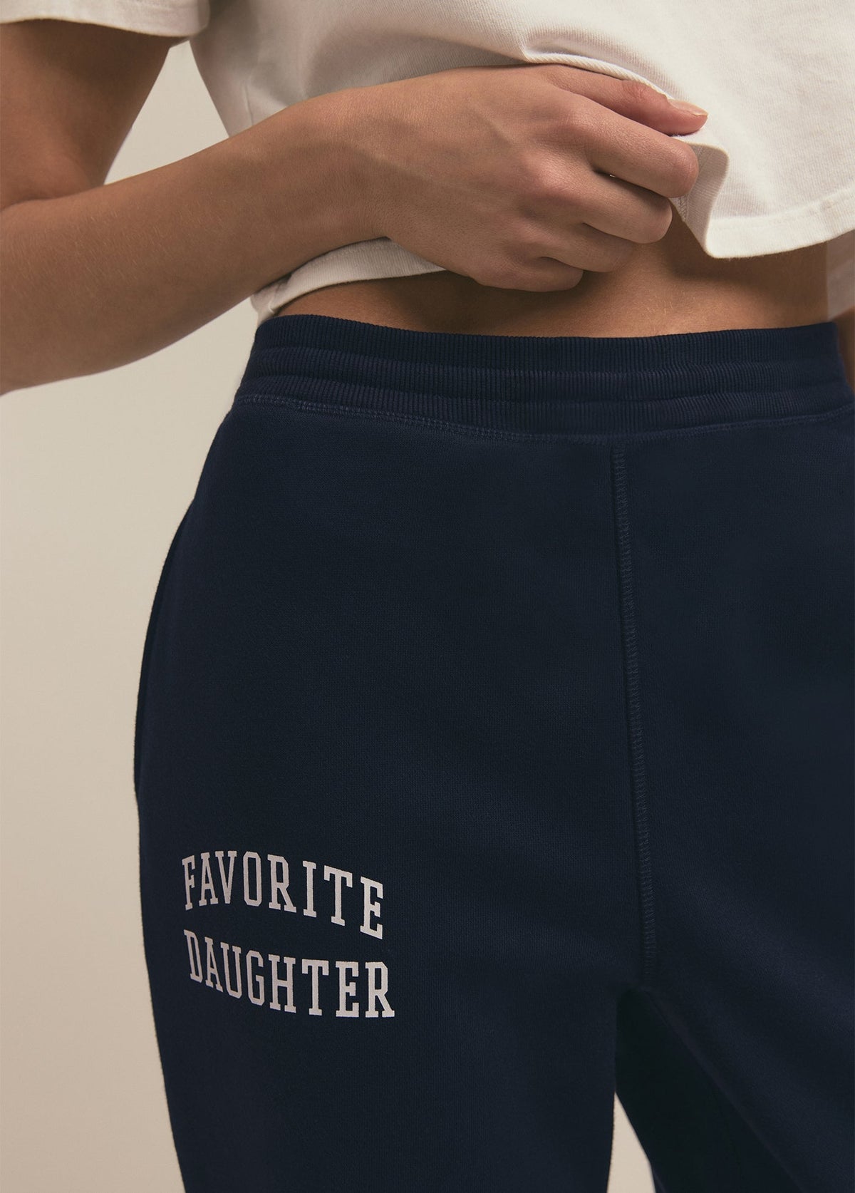 THE COLLEGIATE JOGGER